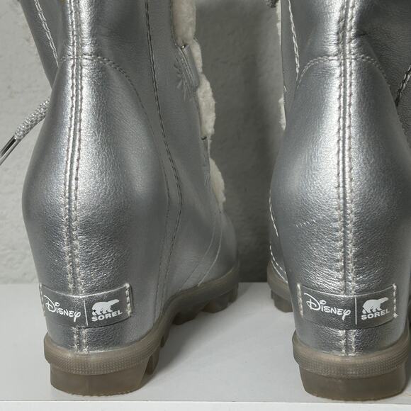 Sorel x Disney Womens Joan of Arctic Ethereal Après Ski Wedge Boots Silver 6.5 - Picture 7 of 13